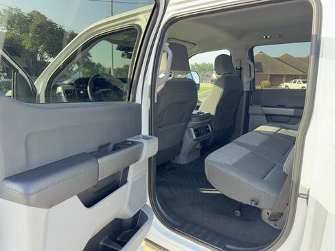 Used 2025 Ford F250 XLT w/ FX4 Off-Road Package AWD/4WD image 9