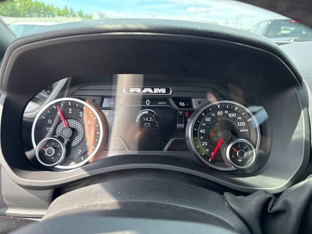 New 2026 RAM 2500 Big Horn AWD/4WD image 11