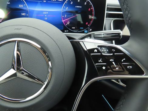 Certified 2025 Mercedes-Benz E 450 4MATIC Sedan image 12