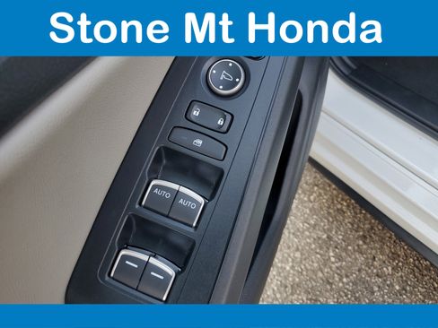 Used 2023 Honda Civic EX-L image 19