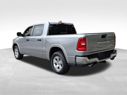 Used 2025 RAM 1500 Big Horn AWD/4WD image 4