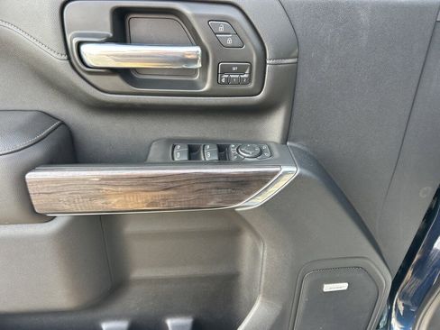 Used 2021 Chevrolet Silverado 2500 LTZ image 4