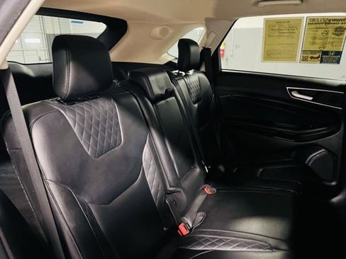 Used 2023 Ford Edge Titanium image 27