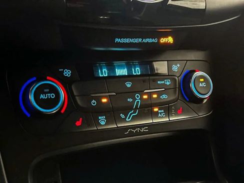Used 2017 Ford Focus RS AWD/4WD image 38
