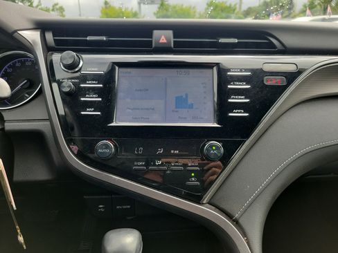 Used 2019 Toyota Camry SE image 26