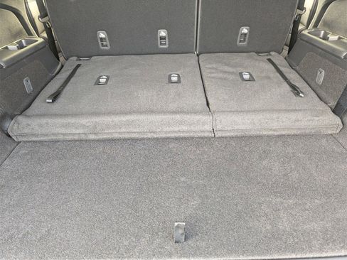 New 2025 Nissan Pathfinder SL image 11