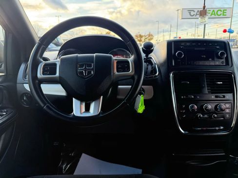 Used 2015 Dodge Grand Caravan SE w/ Quick Order Package 29E SE image 29