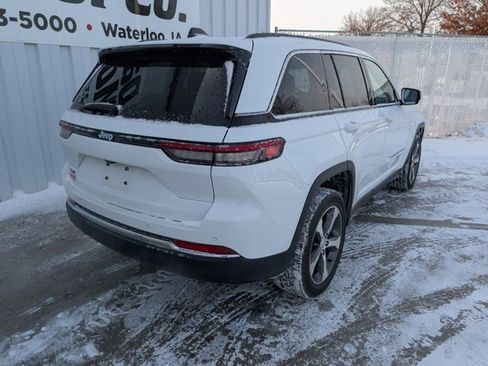 Used 2022 Jeep Grand Cherokee Limited 4xe image 17