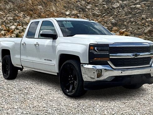 Used 2017 Chevrolet Silverado 1500 LT w/ All Star Edition image 11