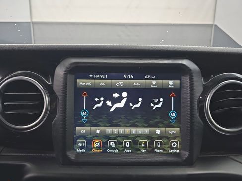 Used 2022 Jeep Wrangler Unlimited Sahara image 30