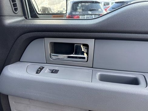 Used 2011 Ford F150 XLT w/ XLT Chrome Pkg image 13