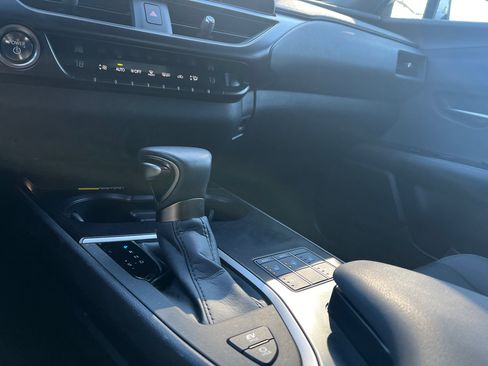 Used 2023 Lexus UX 250h FWD w/ Premium Package image 31