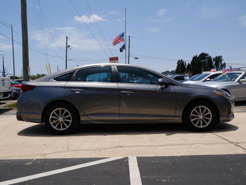 Used 2018 Hyundai Sonata SE FWD image 4