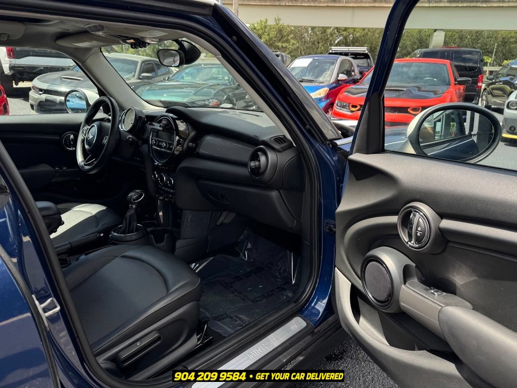 Used 2015 MINI Cooper 4-Door Hardtop FWD image 29