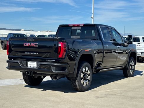 New 2026 GMC Sierra 2500 Denali w/ Denali Reserve Package image 14