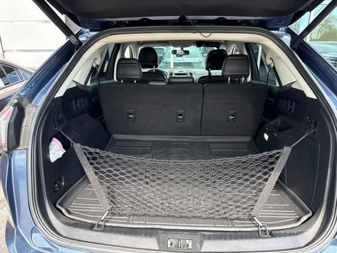 Used 2018 Ford Edge Titanium w/ Technology Package FWD image 5