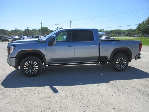 New 2026 GMC Sierra 3500 Denali Ultimate AWD/4WD image 10