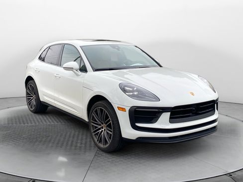 Used 2023 Porsche Macan image 1