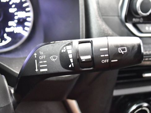 Used 2023 Nissan Rogue S AWD/4WD image 20