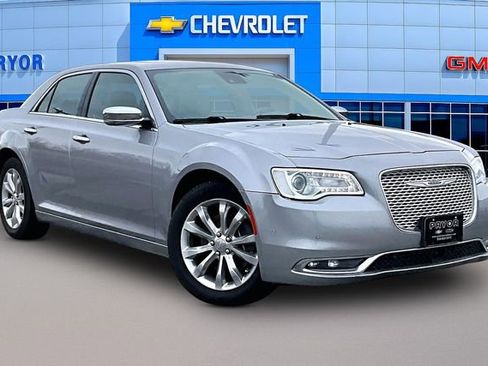 Used 2018 Chrysler 300 Limited w/ Safetytec Plus Group image 1