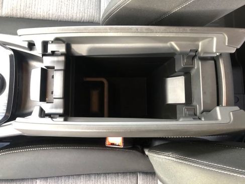 Used 2021 Nissan Rogue SV image 26