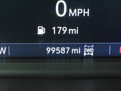 Used 2021 Chevrolet Silverado 2500 LT w/ Z71 Off-Road Package image 23