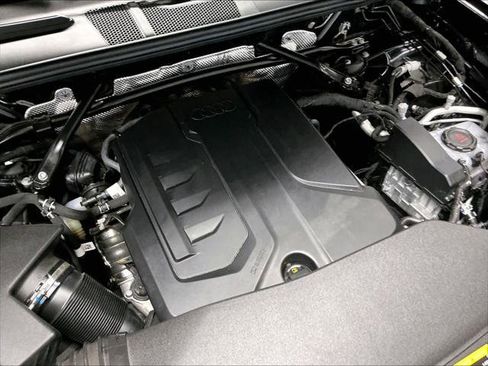 Certified 2025 Audi Q5 Prestige AWD/4WD image 32