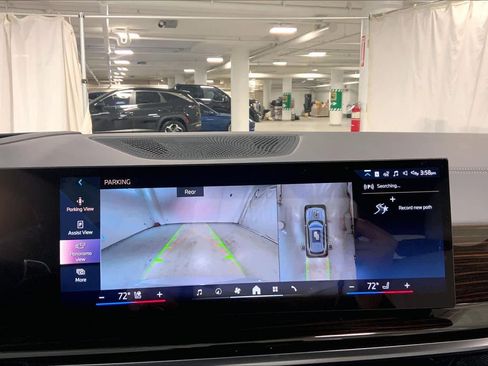 New 2026 BMW X5 xDrive40i w/ Executive Package AWD/4WD image 10