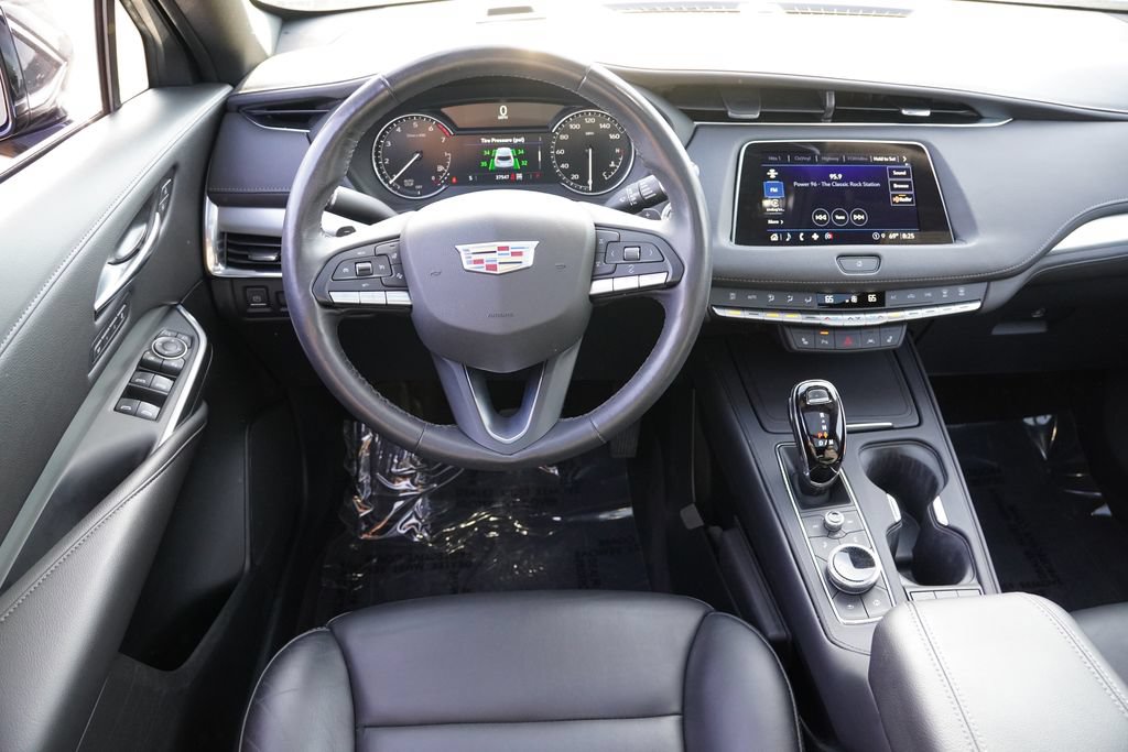 Certified 2023 Cadillac XT4 Premium Luxury w/ LPO, ONYX Package AWD/4WD image 21