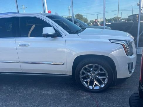 Used 2015 Cadillac Escalade Premium AWD/4WD image 5