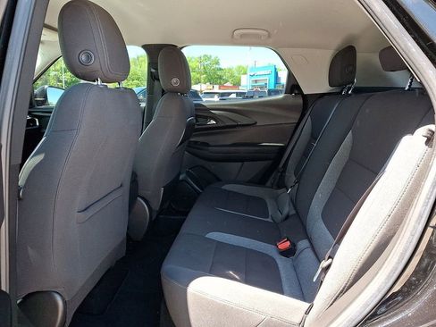 Used 2022 Chevrolet TrailBlazer LT w/ Driver Confidence Package FWD image 11