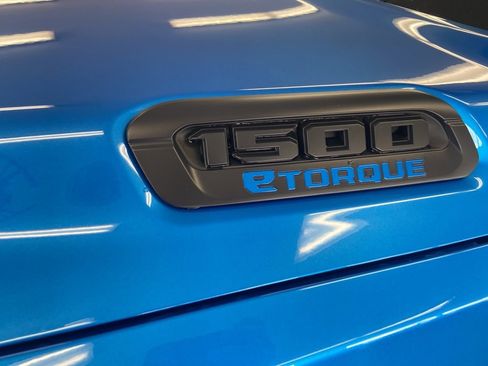 New 2026 RAM 1500 4x4 Crew Cab image 6