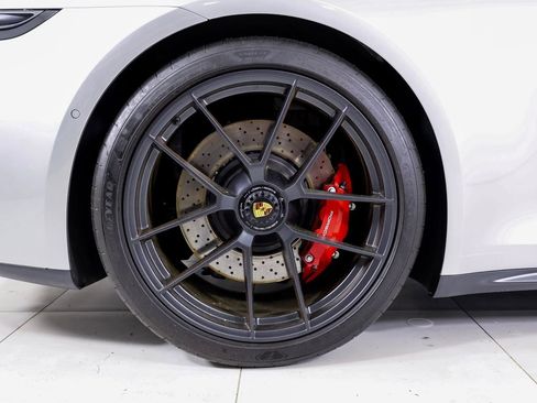 Certified 2026 Porsche 911 Targa 4 GTS w/ Premium Package AWD/4WD image 29