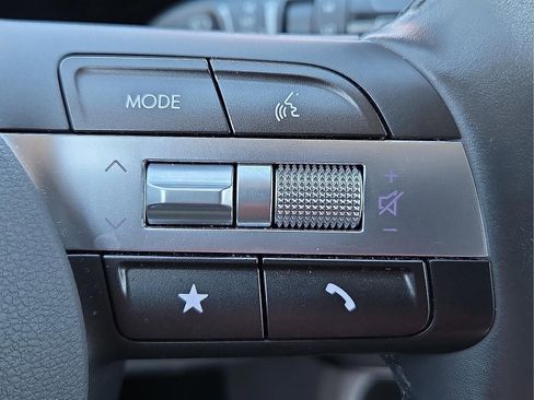 Used 2025 Hyundai Kona SEL image 20