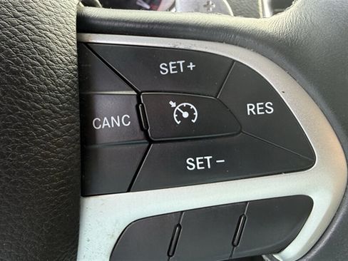 Used 2014 Dodge Durango Limited w/ Premium Group AWD/4WD image 18