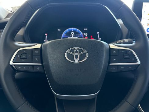 Used 2025 Toyota Grand Highlander FWD image 22