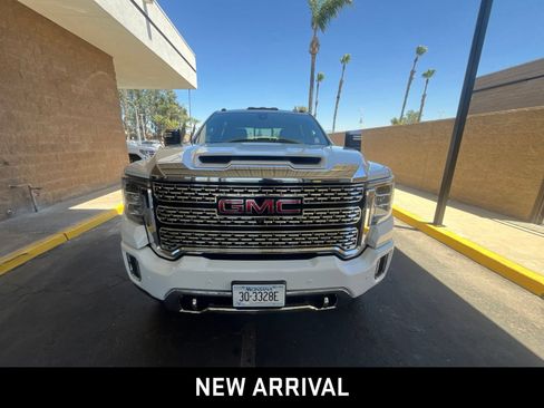 Used 2020 GMC Sierra 3500 Denali w/ Denali Ultimate Package AWD/4WD image 2