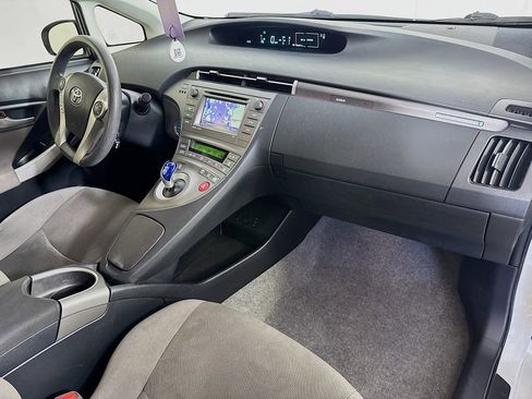 Used 2015 Toyota Prius Prime Plug-In Hybrid image 34