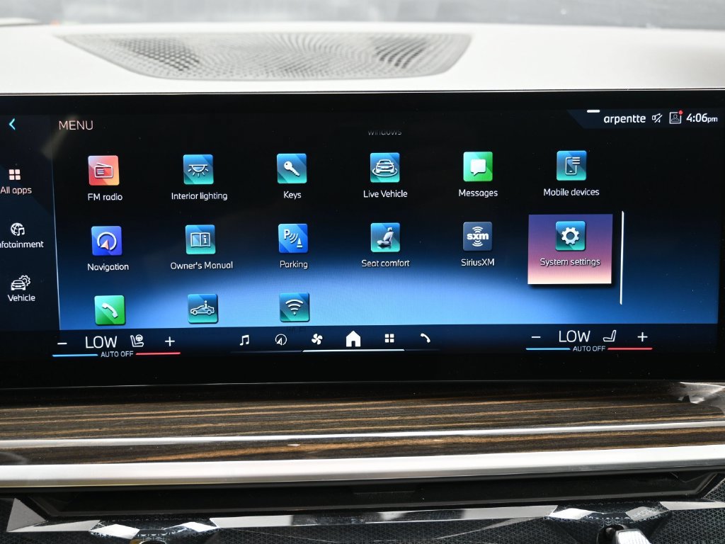 Used 2025 BMW X7 xDrive40i AWD/4WD image 18