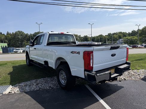 Certified 2025 Ford F250 XL w/ XL Off-Road Package AWD/4WD image 5
