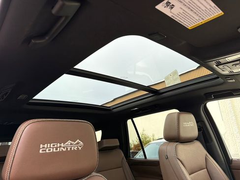 Used 2022 Chevrolet Tahoe High Country image 14