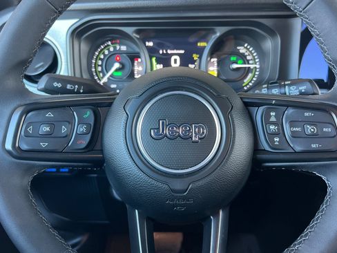 Used 2025 Jeep Wrangler Unlimited Sport S 4xe AWD/4WD image 23