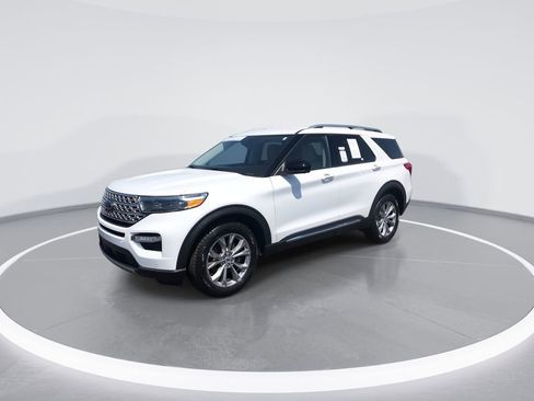 Used 2023 Ford Explorer Limited AWD/4WD image 4