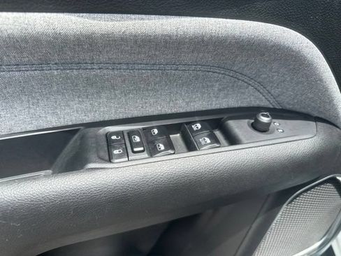 Used 2024 Jeep Compass Latitude AWD/4WD image 13