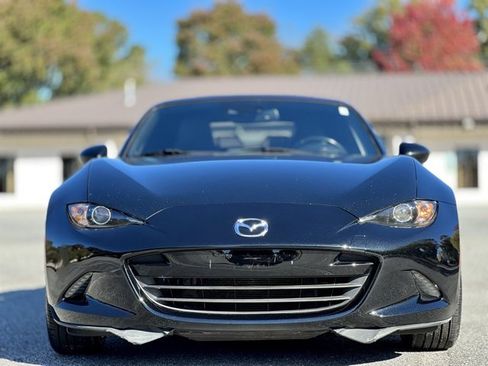 Used 2018 MAZDA MX-5 Miata Grand Touring image 2