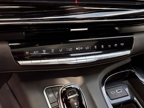 Used 2021 Cadillac Escalade Sport w/ Driver Assist Tech Package AWD/4WD image 10