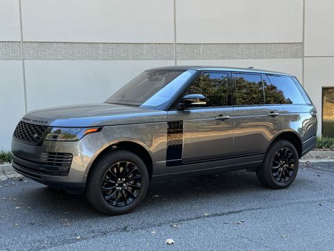 Used 2018 Land Rover Range Rover HSE image 3