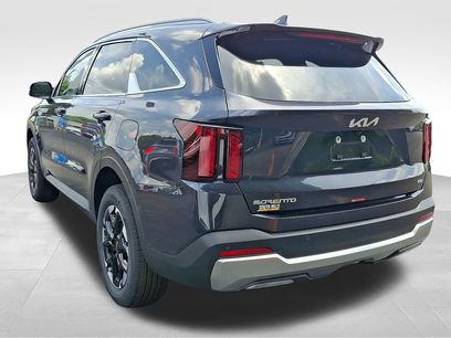 New 2025 Kia Sorento S