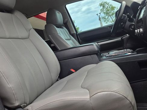 Used 2016 Toyota Tundra SR5 w/ SR5 Upgrade Package RWD image 20