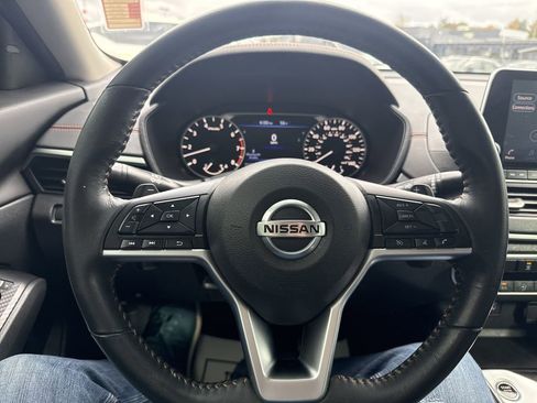 Used 2022 Nissan Altima 2.5 SR image 12